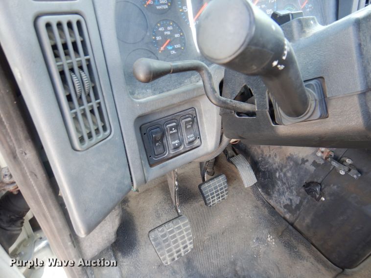 image for item DP5442 2005 International 8600  semi truck