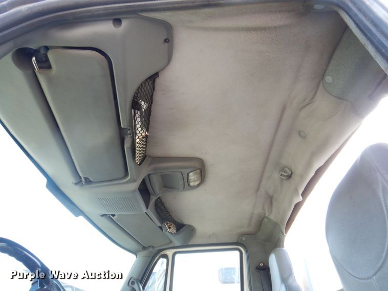 image for item DP5442 2005 International 8600  semi truck