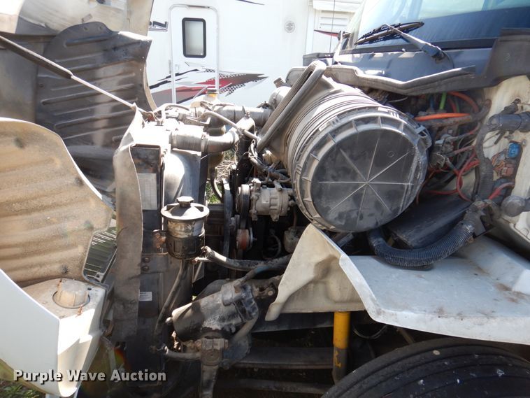 image for item DP5442 2005 International 8600  semi truck