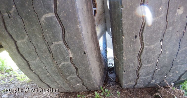 image for item DP5442 2005 International 8600  semi truck