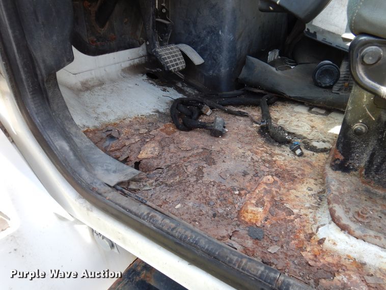 image for item DP5443 2004 International Navistar 4400  semi truck