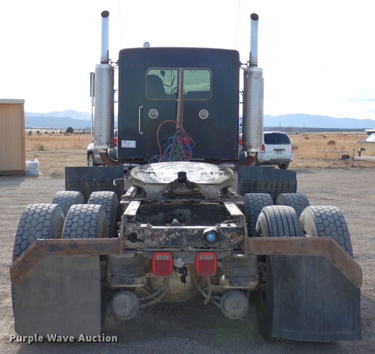 image for item DR1152 1996 Kenworth T800  semi truck