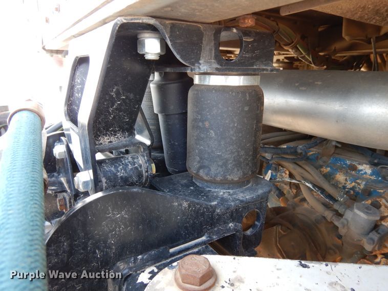 image for item DR1152 1996 Kenworth T800  semi truck