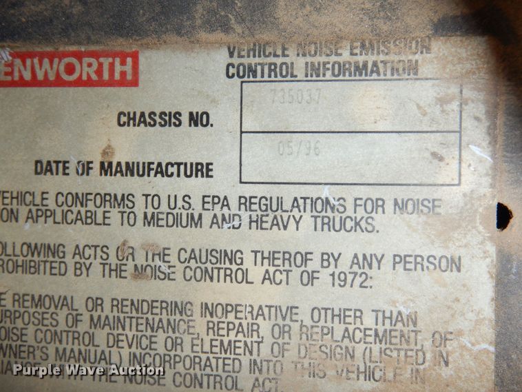 image for item DR1152 1996 Kenworth T800  semi truck