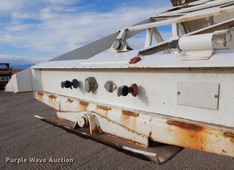 image for item DR1153 2004 Manac  bottom dump trailer