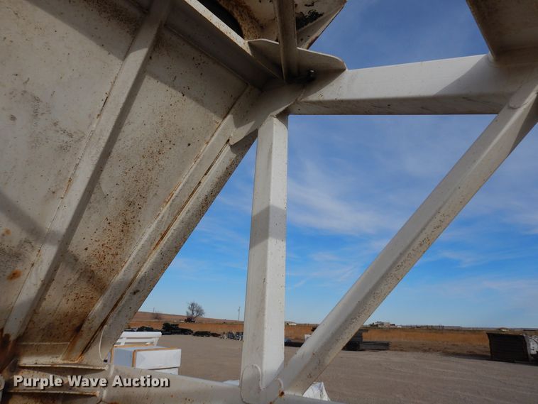 image for item DR1153 2004 Manac  bottom dump trailer