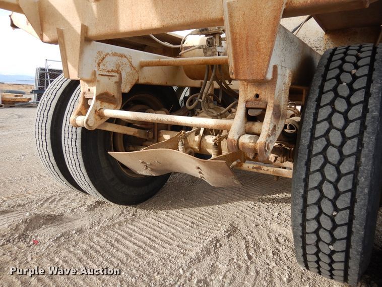 image for item DR1153 2004 Manac  bottom dump trailer