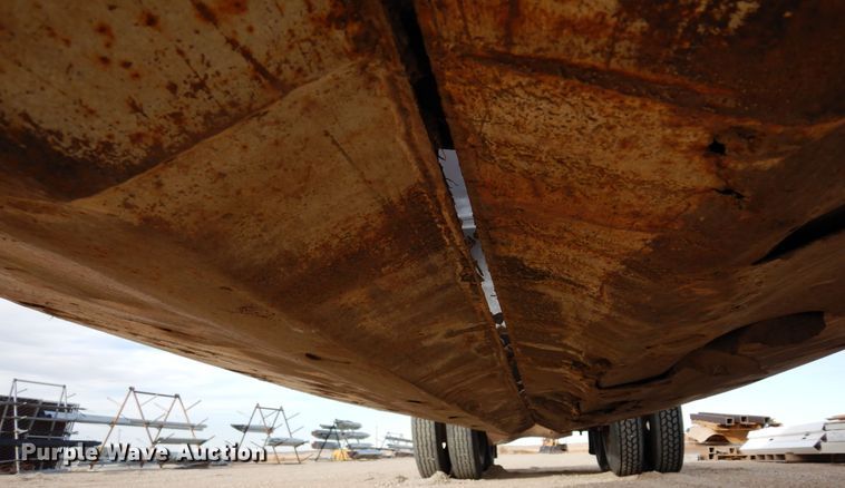 image for item DR1153 2004 Manac  bottom dump trailer