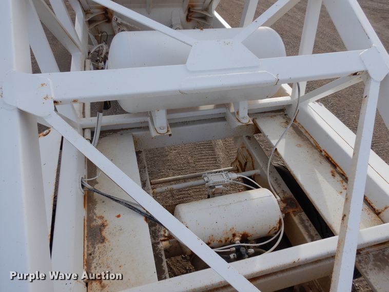 image for item DR1153 2004 Manac  bottom dump trailer