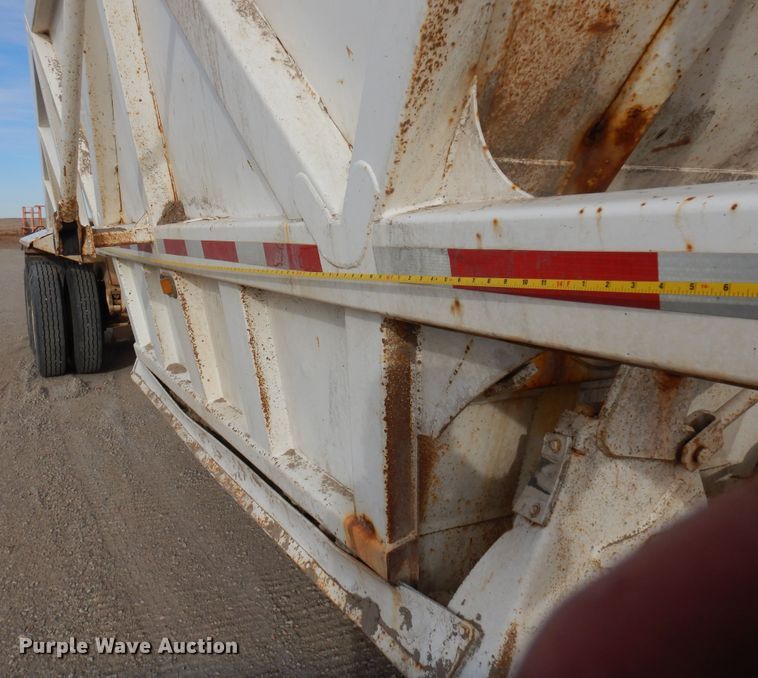 image for item DR1153 2004 Manac  bottom dump trailer