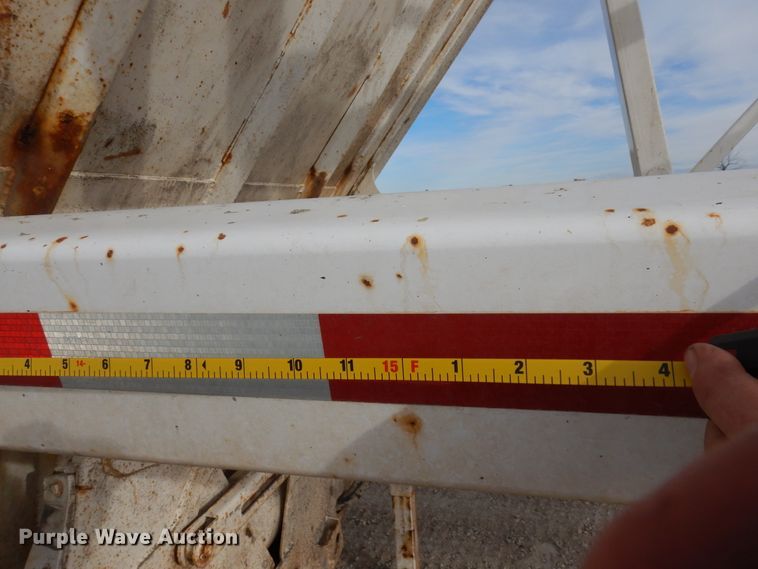 image for item DR1153 2004 Manac  bottom dump trailer