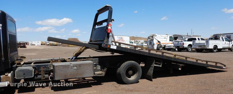 image for item DR1160 2006 Freightliner M106  rollback truck