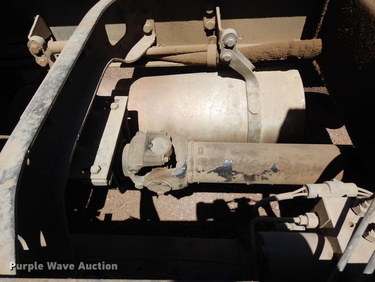 image for item DR1160 2006 Freightliner M106  rollback truck