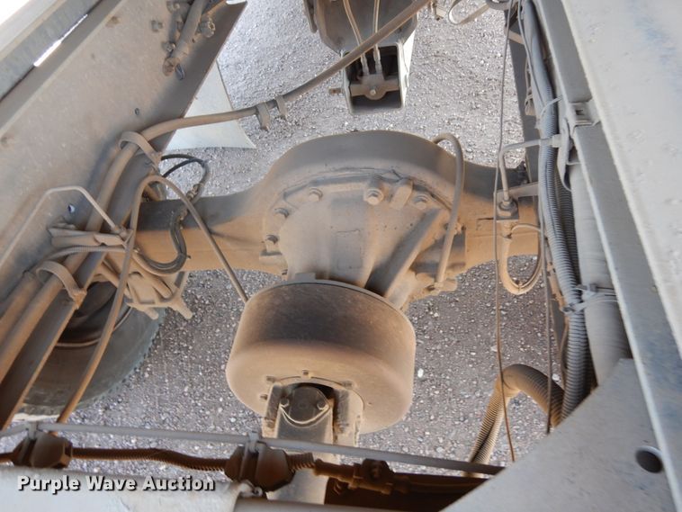 image for item DR1160 2006 Freightliner M106  rollback truck