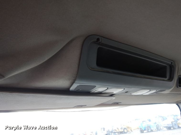 image for item DR1160 2006 Freightliner M106  rollback truck