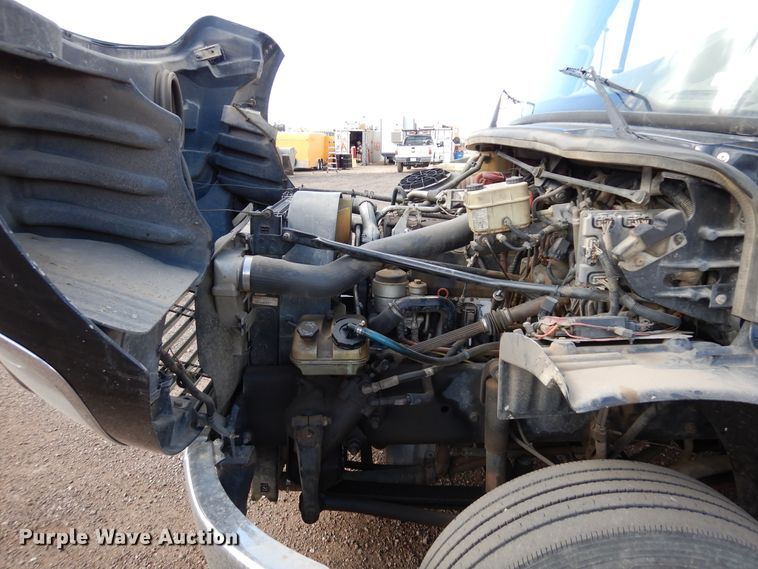 image for item DR1160 2006 Freightliner M106  rollback truck