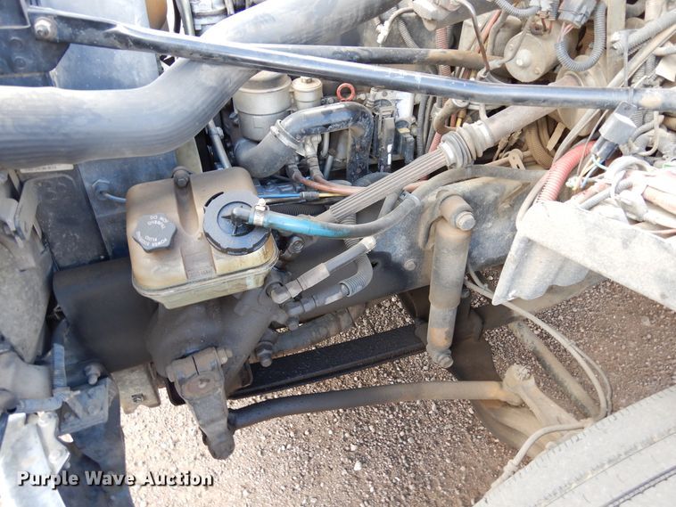 image for item DR1160 2006 Freightliner M106  rollback truck