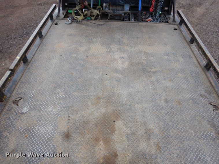 image for item DR1160 2006 Freightliner M106  rollback truck