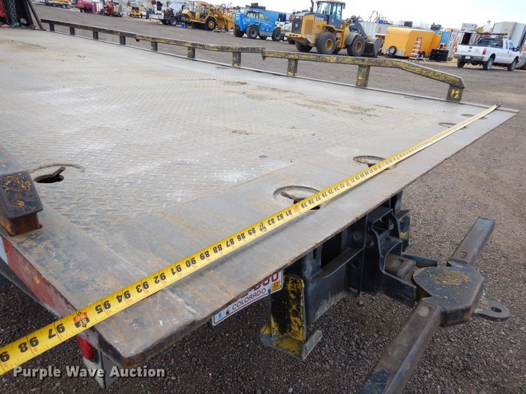 image for item DR1160 2006 Freightliner M106  rollback truck