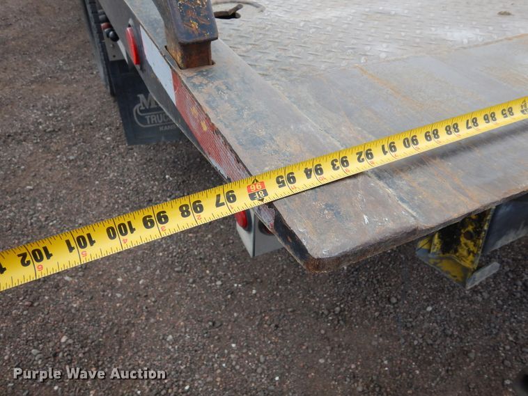 image for item DR1160 2006 Freightliner M106  rollback truck