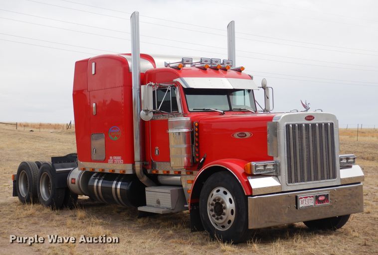 image for item DR1169 2003 Peterbilt 379  semi truck
