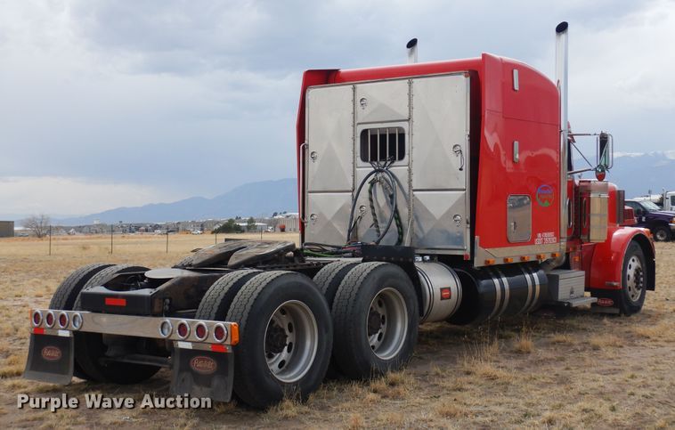 image for item DR1169 2003 Peterbilt 379  semi truck