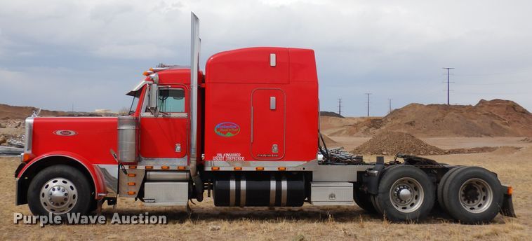 image for item DR1169 2003 Peterbilt 379  semi truck