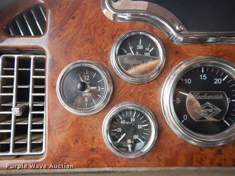 image for item DR1169 2003 Peterbilt 379  semi truck