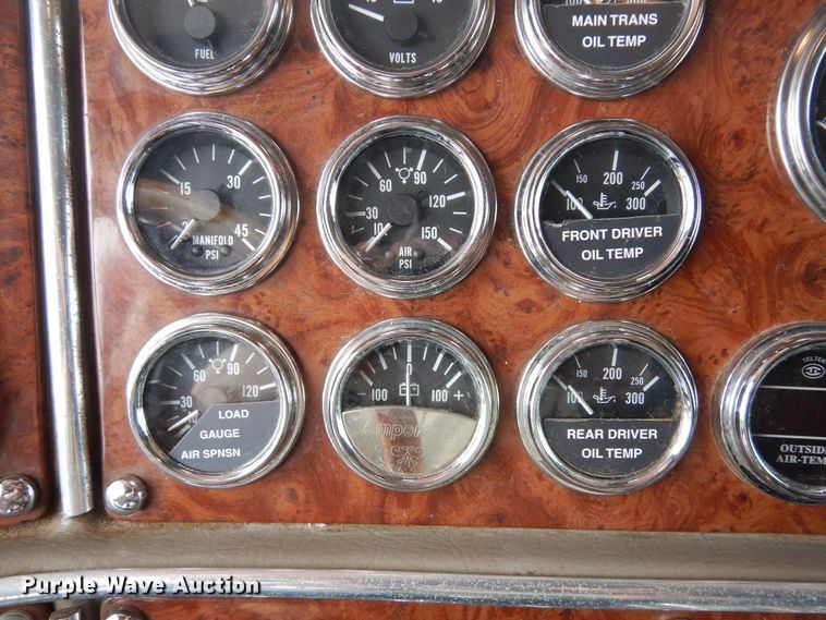 image for item DR1169 2003 Peterbilt 379  semi truck