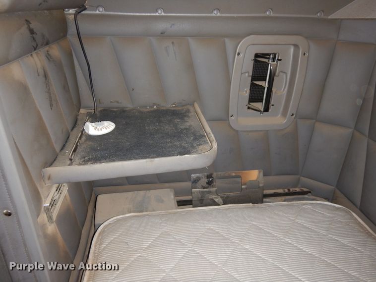 image for item DR1169 2003 Peterbilt 379  semi truck