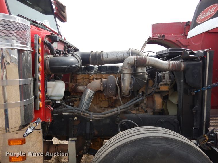 image for item DR1169 2003 Peterbilt 379  semi truck