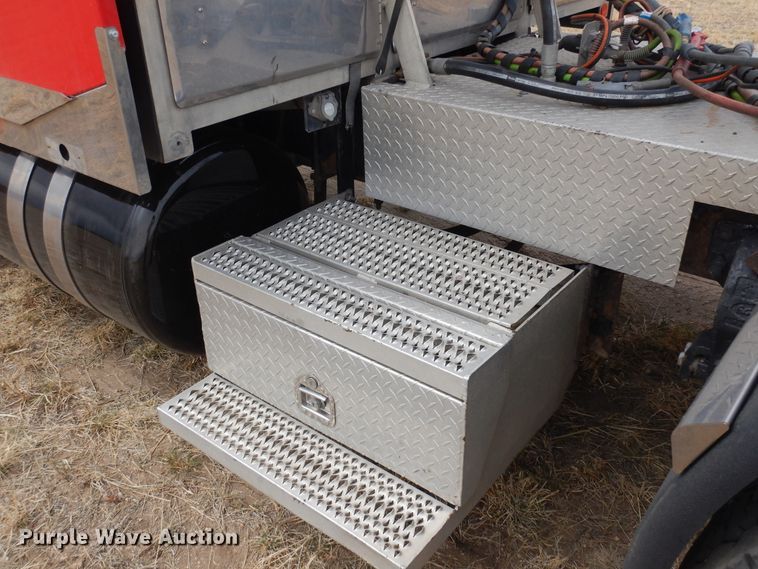 image for item DR1169 2003 Peterbilt 379  semi truck