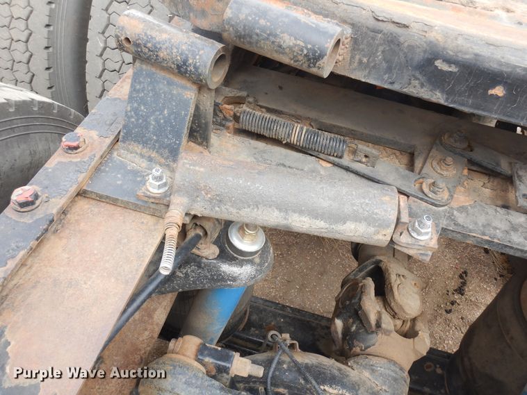 image for item DR1169 2003 Peterbilt 379  semi truck