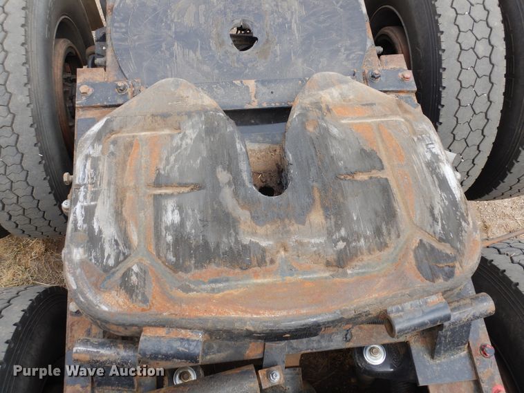 image for item DR1169 2003 Peterbilt 379  semi truck