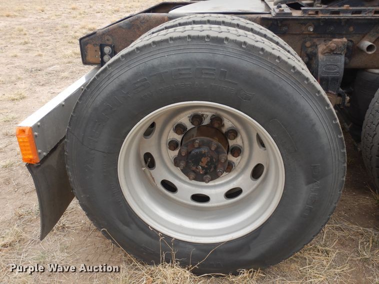 image for item DR1169 2003 Peterbilt 379  semi truck