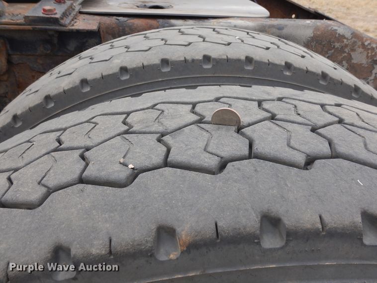 image for item DR1169 2003 Peterbilt 379  semi truck