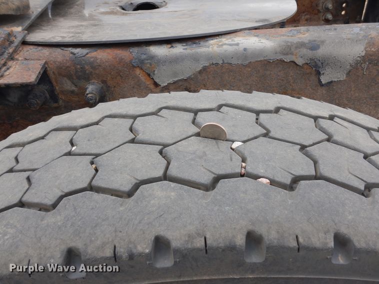 image for item DR1169 2003 Peterbilt 379  semi truck