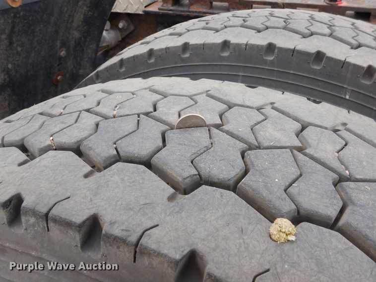 image for item DR1169 2003 Peterbilt 379  semi truck