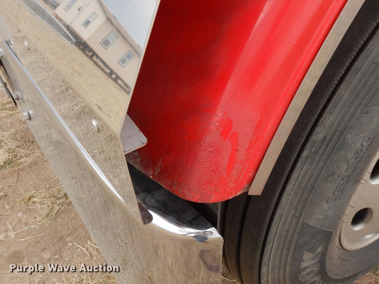 image for item DR1169 2003 Peterbilt 379  semi truck