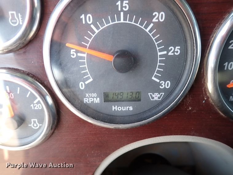 image for item DS7045 2016 Western Star 4900EX  semi truck