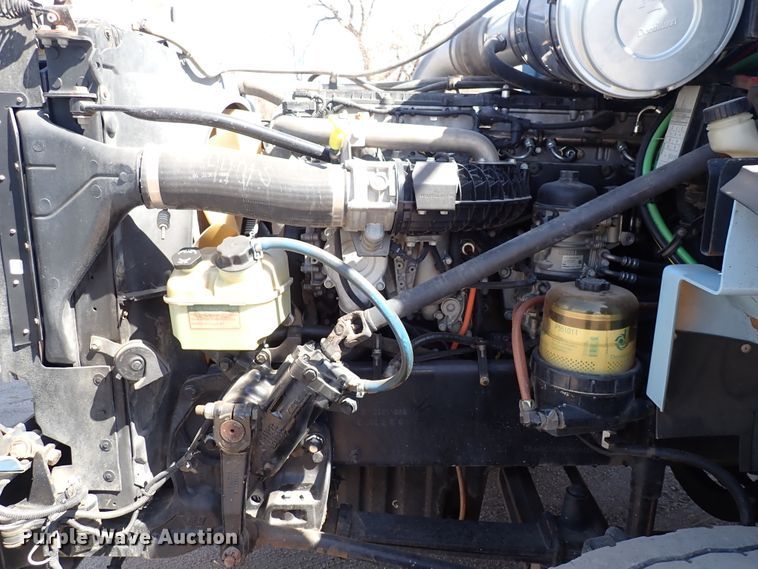 image for item DS7045 2016 Western Star 4900EX  semi truck