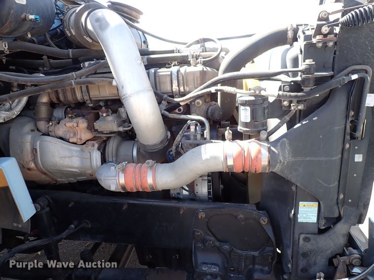 image for item DS7045 2016 Western Star 4900EX  semi truck