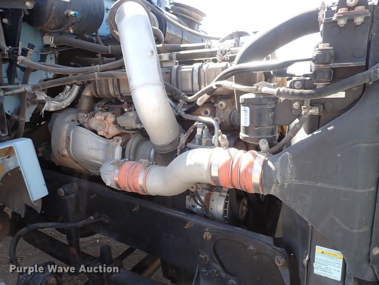 image for item DS7045 2016 Western Star 4900EX  semi truck