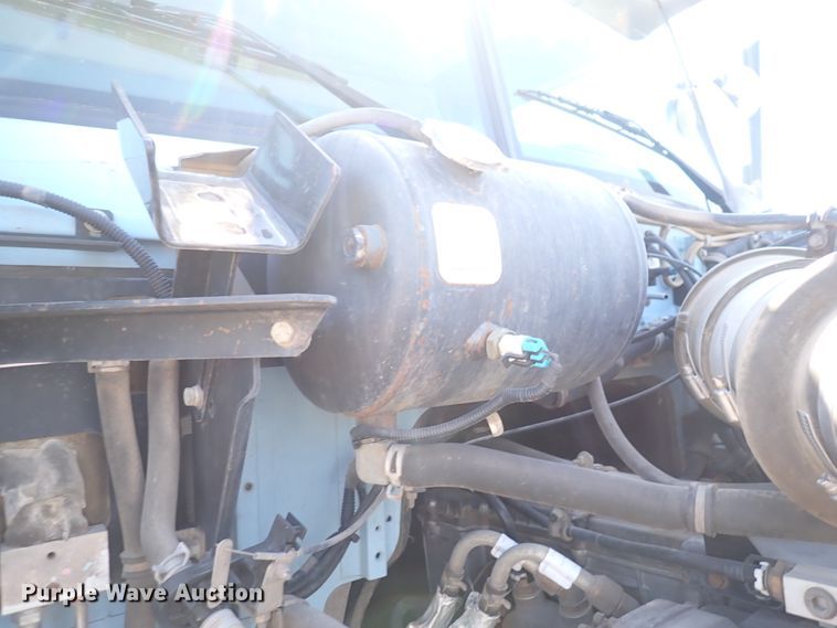 image for item DS7045 2016 Western Star 4900EX  semi truck