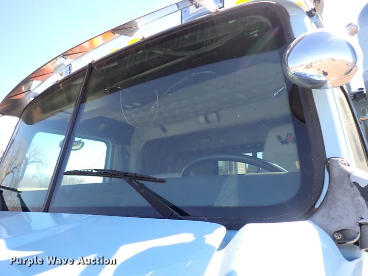 image for item DS7045 2016 Western Star 4900EX  semi truck