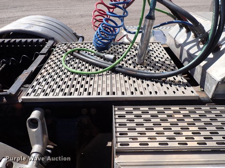 image for item DS7045 2016 Western Star 4900EX  semi truck