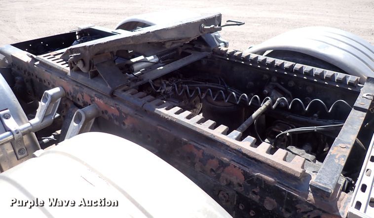 image for item DS7045 2016 Western Star 4900EX  semi truck