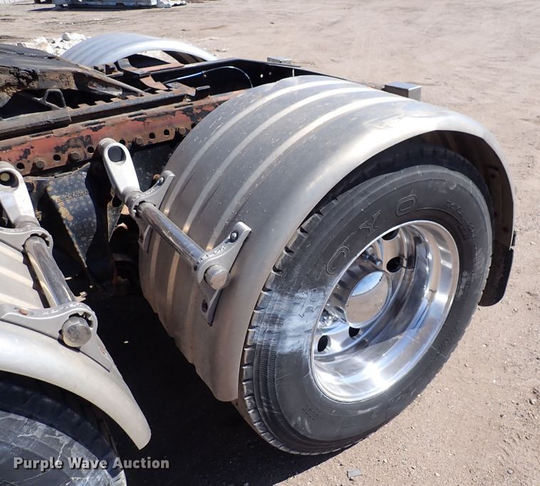 image for item DS7045 2016 Western Star 4900EX  semi truck