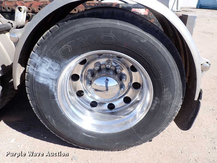 image for item DS7045 2016 Western Star 4900EX  semi truck