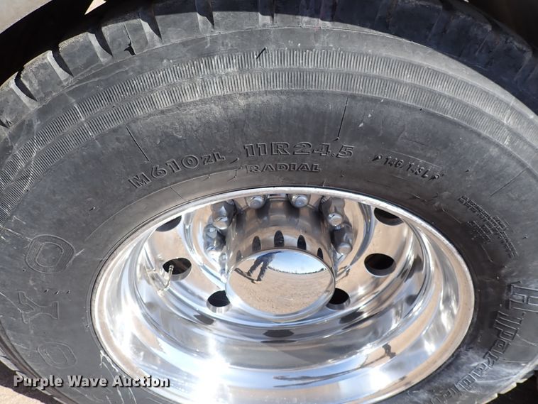 image for item DS7045 2016 Western Star 4900EX  semi truck